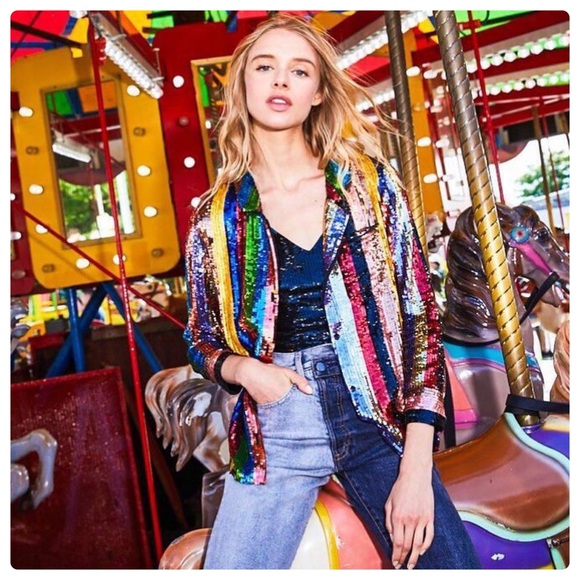 ALICE + OLIVIA Keir Sequin Top - Picture 8 of 17